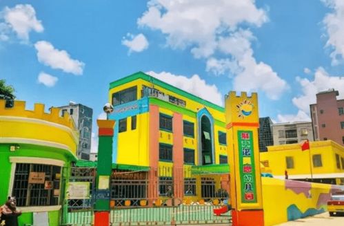 家长质疑幼儿园照片中孩子被故意漏掉，信任危机如何化解？